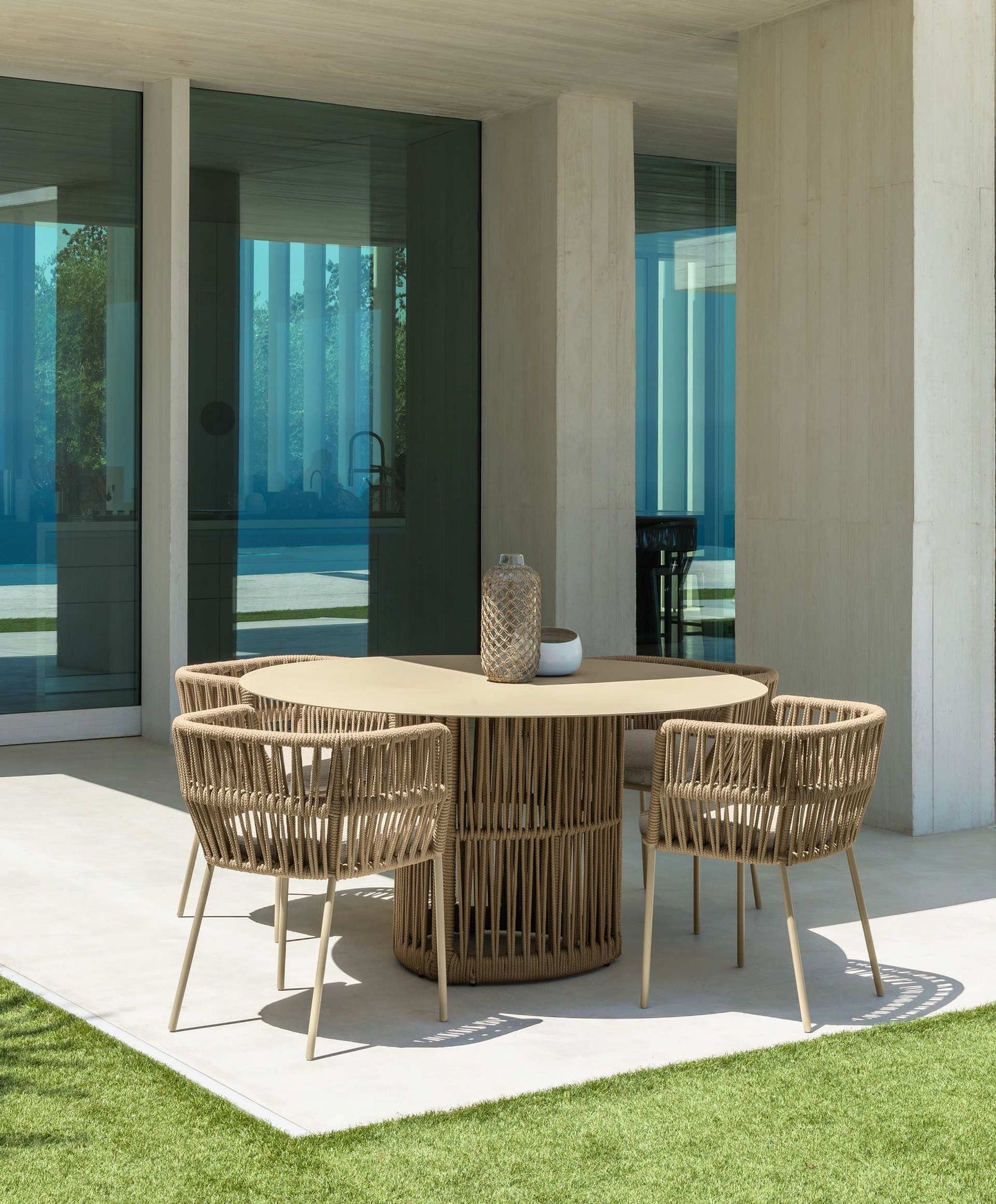 Sorg Outdoor Patio Set| Durable Garden Furniture-4 Chairs + 1 Table Braided And Rope Brown